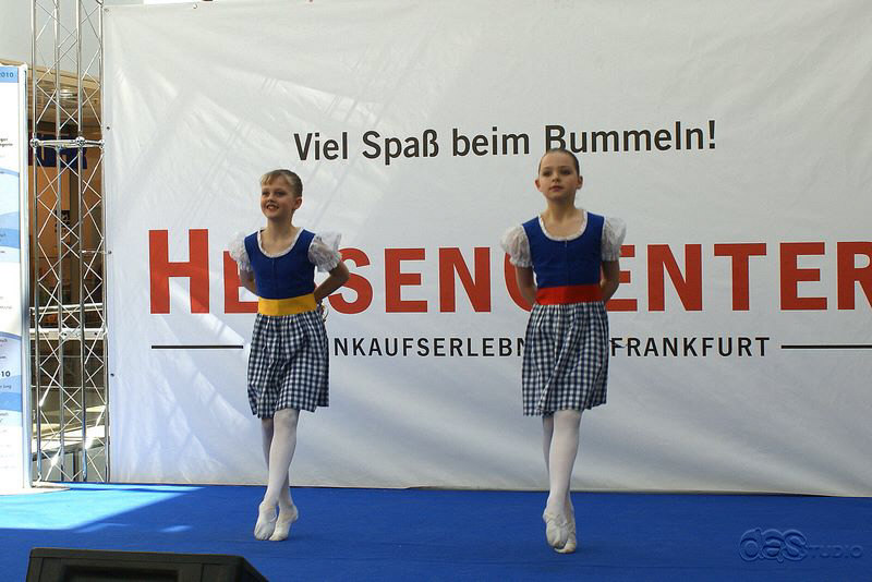 (c) DAS Studio Frankfurt  Hessen-Center,  Frankfurt findet vom 17. bis 22. Mai 2010 eine Aktionswoche «Gesundheit in Deutschland»  Ballett und Gymnastik Konzert Aufführung