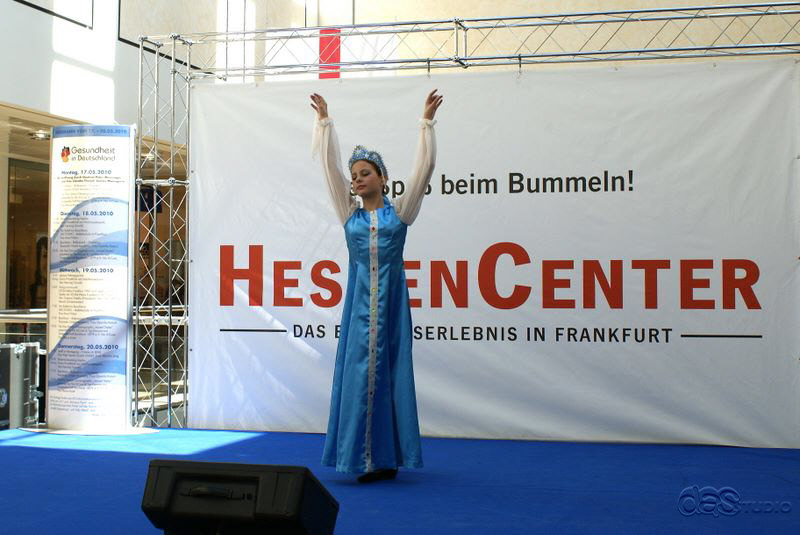 (c) DAS Studio Frankfurt  Hessen-Center,  Frankfurt findet vom 17. bis 22. Mai 2010 eine Aktionswoche «Gesundheit in Deutschland»  Ballett und Gymnastik Konzert Aufführung