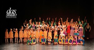 Gallus Theater, Mai 2012 DAS STUDIO,
                          Ballettschule in Frankfurt Das Konzert
                          "Aufforderung zum Tanz".