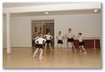 DAS
                            Studio Frankfurt: Pre-Ballett RSG
                            Rhythmische Sportgymnastik Klassisches
                            Ballett Kindertanz Kinderballett
                            Классический балет Художественная гимнастика
                            Подготовка к балету Детские танцы