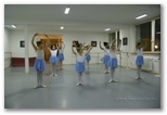 DAS Studio
                          Frankfurt: Tanz, Kinderballett Pre-Ballett
                          Gymnastik Klassisches Ballett Kindertanz
                          Kinderballett uvm.