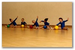 DAS
                            Studio Frankfurt: Pre-Ballett RSG
                            Rhythmische Sportgymnastik Klassisches
                            Ballett Kindertanz Kinderballett
                            Классический балет Художественная гимнастика
                            Подготовка к балету Детские танцы